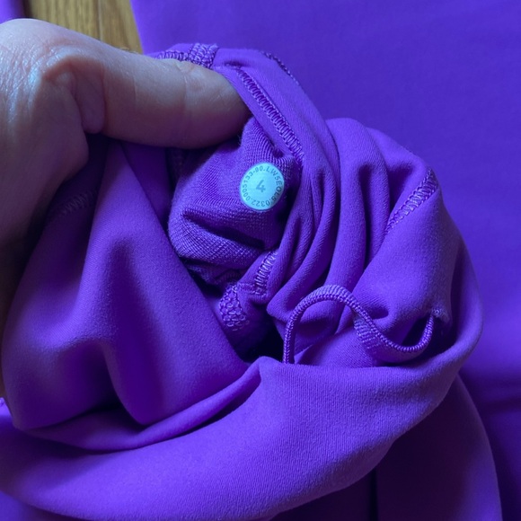 Lululemon Wunder Train High Rise 28” legging - Picture 7 of 7